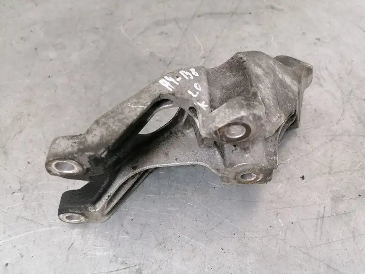 Audi A4 S4 B8 8K (2007 - 2011) 8K0199307BK Кронштейн двигателя — фото 4