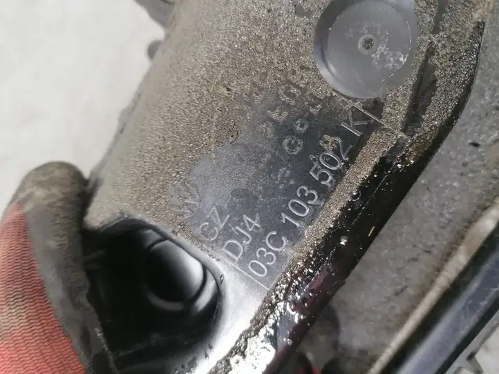 Volkswagen Golf Plus (2004 - 2008) 03C145650B Резонатор впуска — фото 2