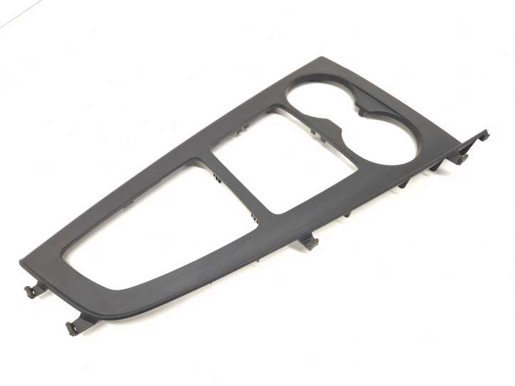 Audi A4 (2015 - 2019)  8W1864241A Декоративная отделка
