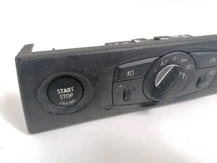 BMW 5 E60 E61 (2004 - 2010) 6988555 Включатель фонарей — фото 2