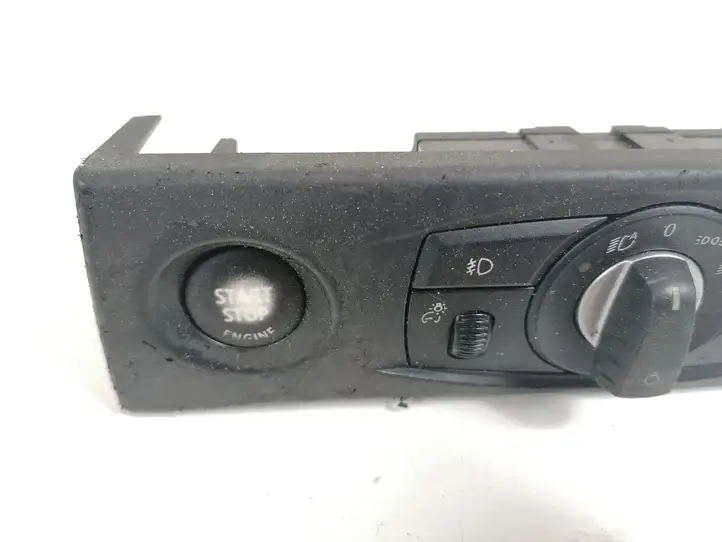 BMW 5 E60 E61 (2004 - 2010) 6988555 Включатель фонарей — фото 2