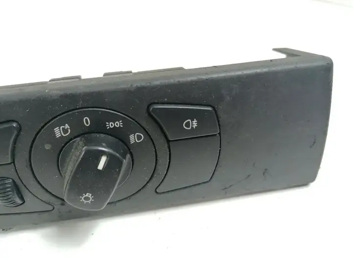 BMW 5 E60 E61 (2004 - 2010) 6925260 Включатель фонарей — фото 2