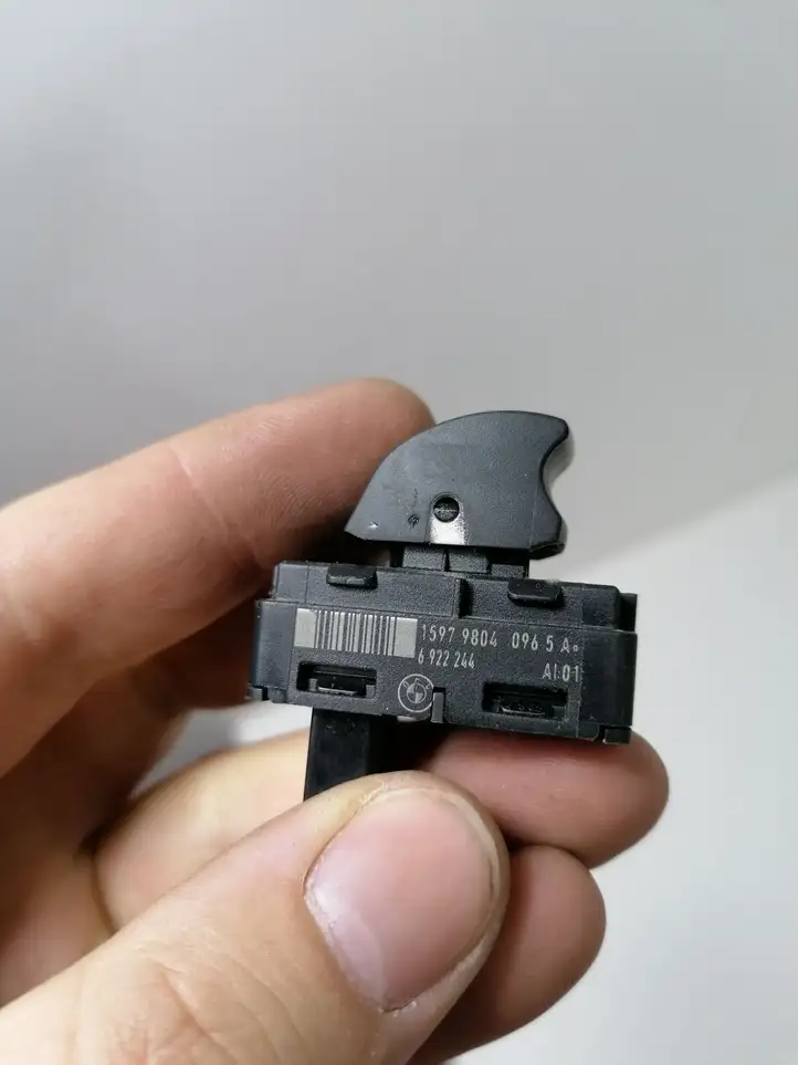 BMW 5 E60 E61 (2004 - 2010) 6922244 Кнопка стеклоподъемников — фото 2