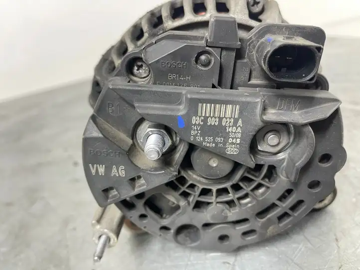 Volkswagen Golf VI (2009 - 2013) 03C903023A Генератор — фото 2