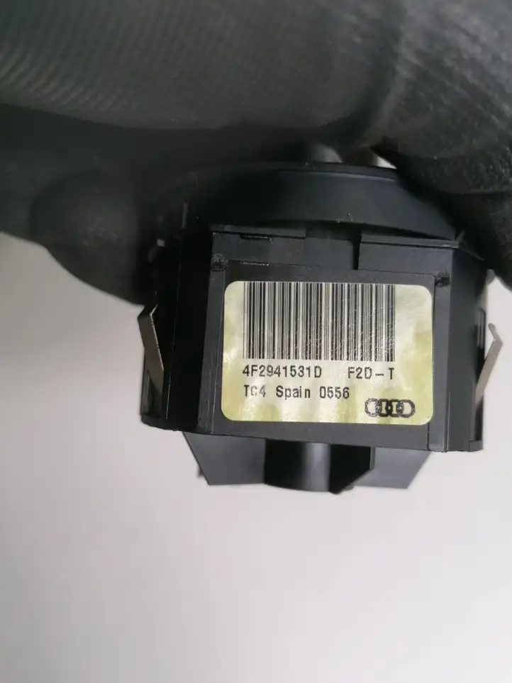 Audi A6 S6 C6 4F (2004 - 2008) 4F2941531D Включатель фонарей — фото 2