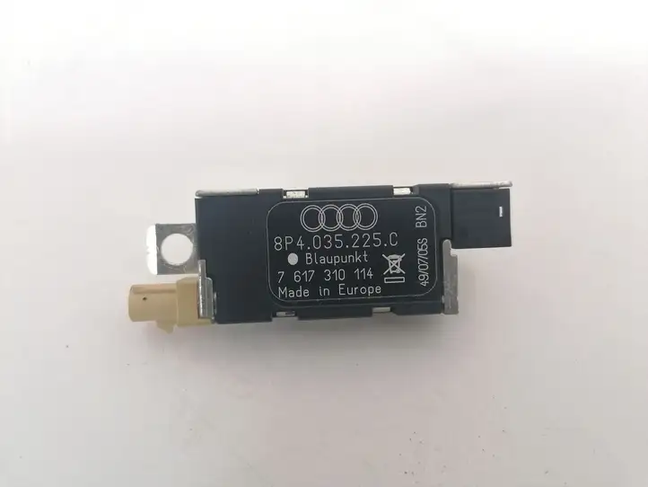 Audi A3/S3 8P (2004 - 2008) 8P4035225C Усилитель антенны — фото 1