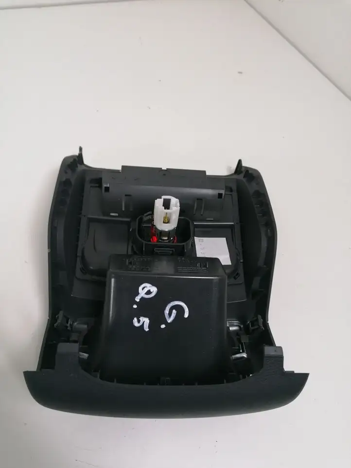 Audi Q5 SQ5 (2008 - 2012) 8R0864376B Накладка задней пепельницы — фото 2