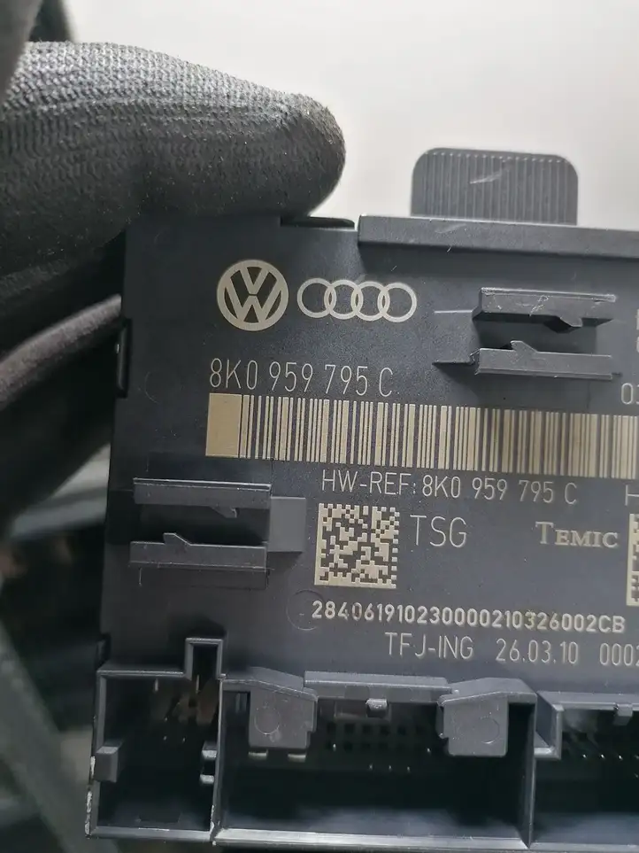 Audi Q5 SQ5 (2008 - 2012) 8K0959795C Блок управления дверью — фото 3