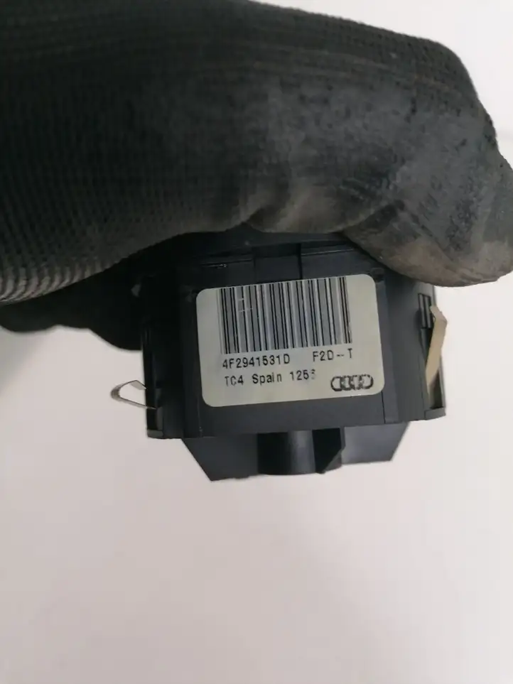 Audi Q7 4L (2005 - 2009) 4F2941531D Включатель фонарей — фото 2