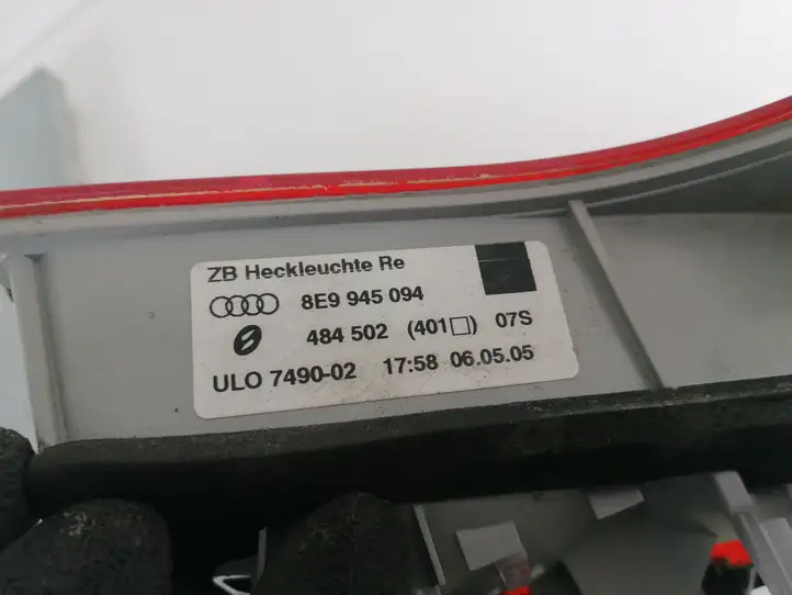 Audi A4 S4 B7 8E 8H (2004 - 2009) 8E9945094 Задний фонарь в крышке багажника — фото 3