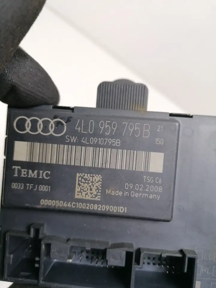 Audi Q7 4L (2005 - 2009) 4L0959795B Блок управления дверью — фото 2