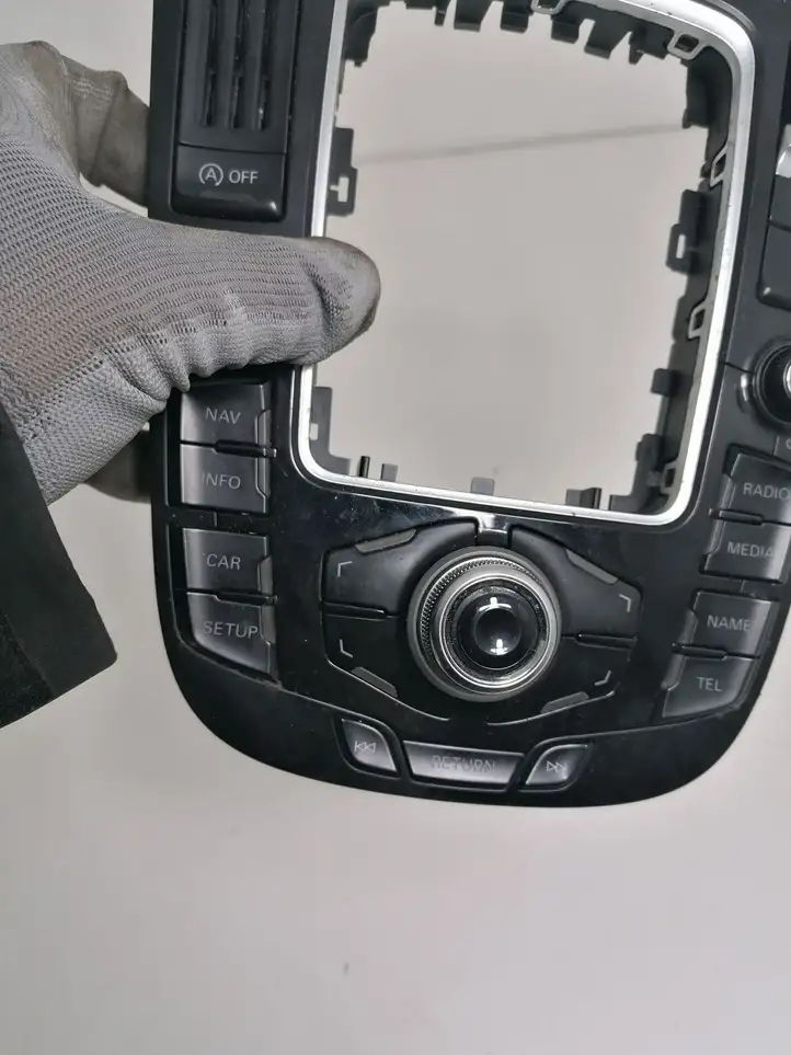 Audi A5 8T 8F (2007 - 2011) 8T0919609F Контроллер мультимедийной системы — фото 4