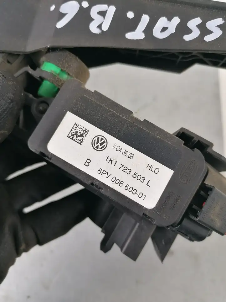 Volkswagen PASSAT B6 (2005 - 2010) 1K1723503L Педаль акселератора — фото 3