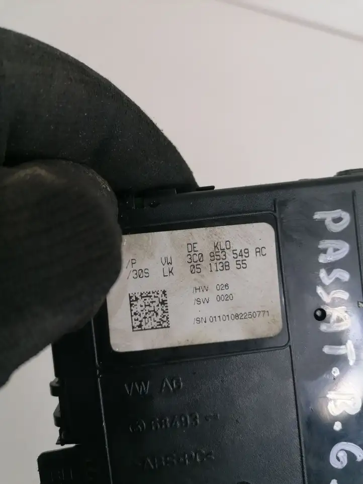 Volkswagen PASSAT B6 (2005 - 2010) 3C0953549AC Датчик угла поворота руля — фото 3