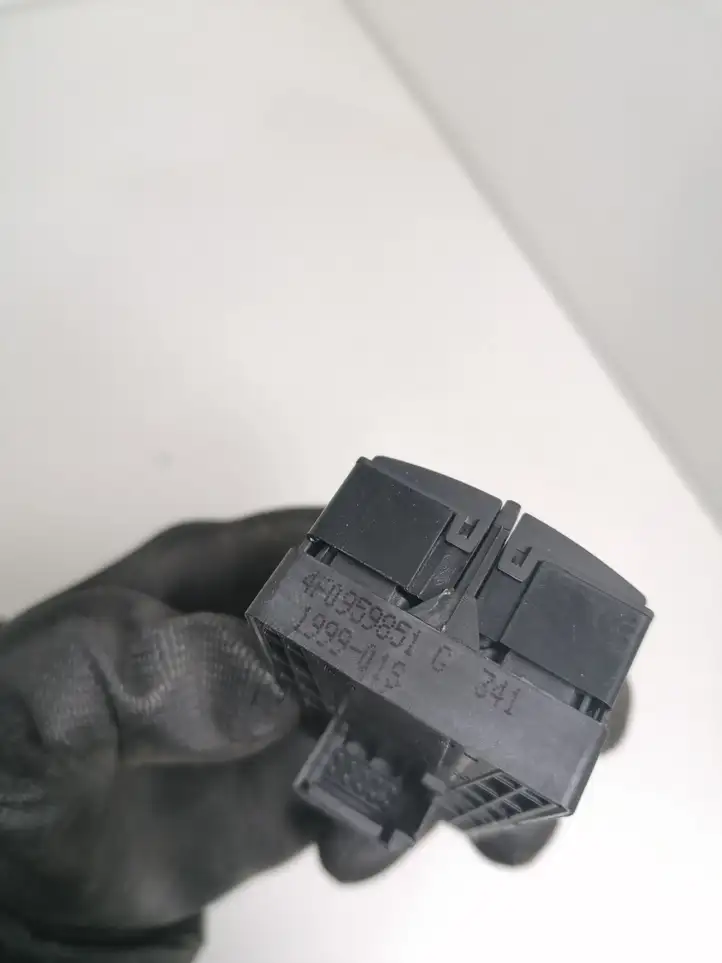 Audi A6 S6 C6 4F (2008 - 2011) 4F0959851G Блок кнопок стеклоподъемников — фото 2