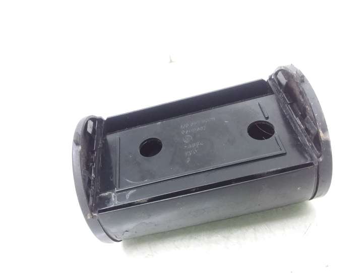 Volkswagen Golf IV (1998 - 2005)  1J0857962H Задняя пепельница