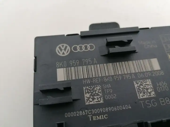 Audi A4 S4 B8 8K (2007 - 2011) 8K0959795A Блок управления дверью — фото 2