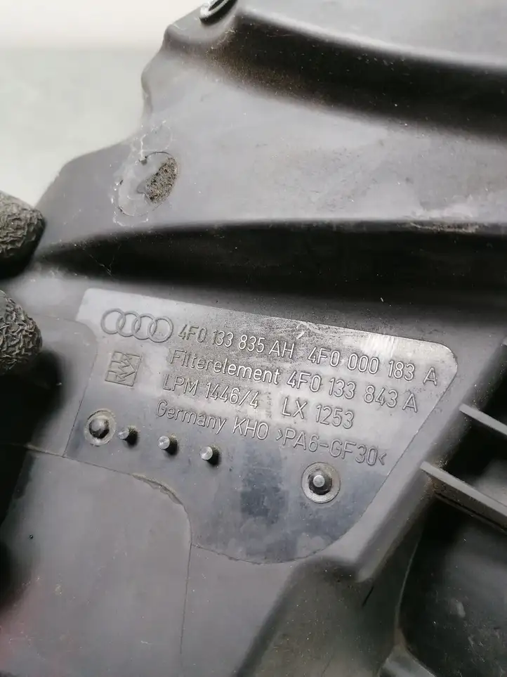Audi A6 S6 C6 4F (2008 - 2011) 4F0133835AH Корпус воздушного фильтра — фото 3