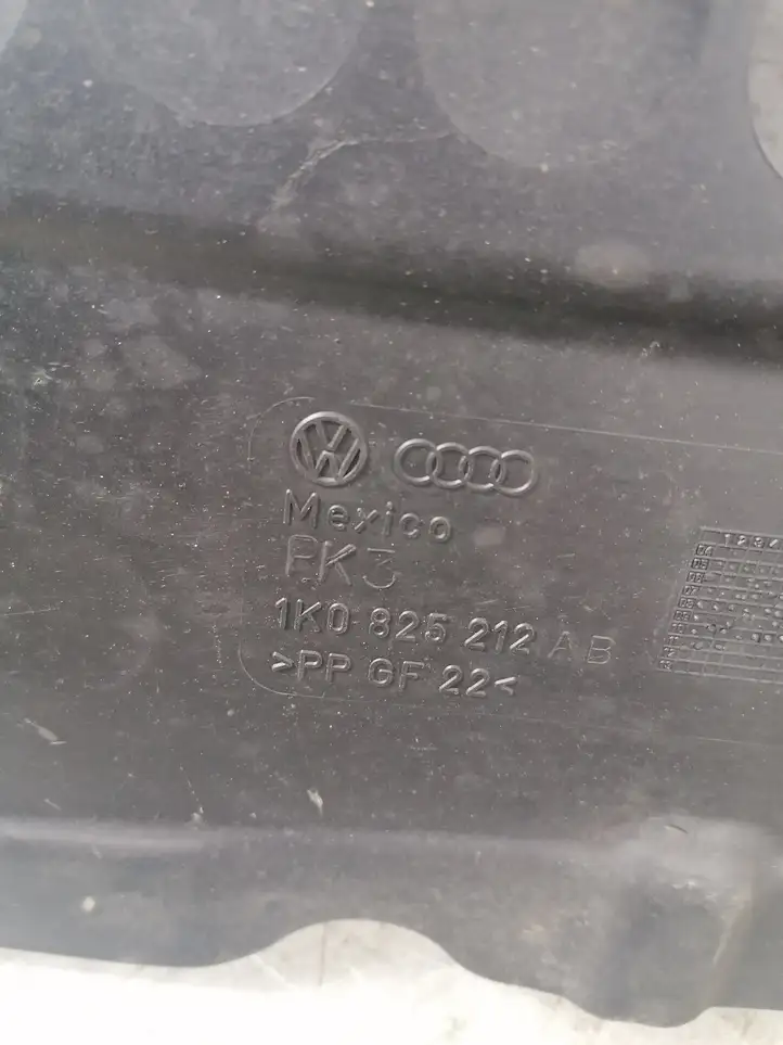 Volkswagen Golf VI (2009 - 2013) 1K0825212AB Защита днища — фото 2