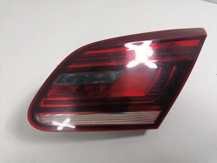 Volkswagen PASSAT CC (2012 - 2017) 3C8945308T Задний фонарь в крышке багажника — фото 1