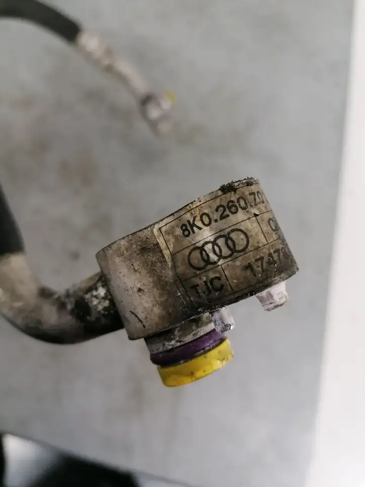 Audi A4 S4 B8 8K (2007 - 2011) 8K0260701 Трубки и шланги кондиционера — фото 3