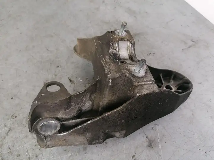Audi A4 S4 B7 8E 8H (2004 - 2009) 8E0199851 Кронштейн двигателя — фото 3