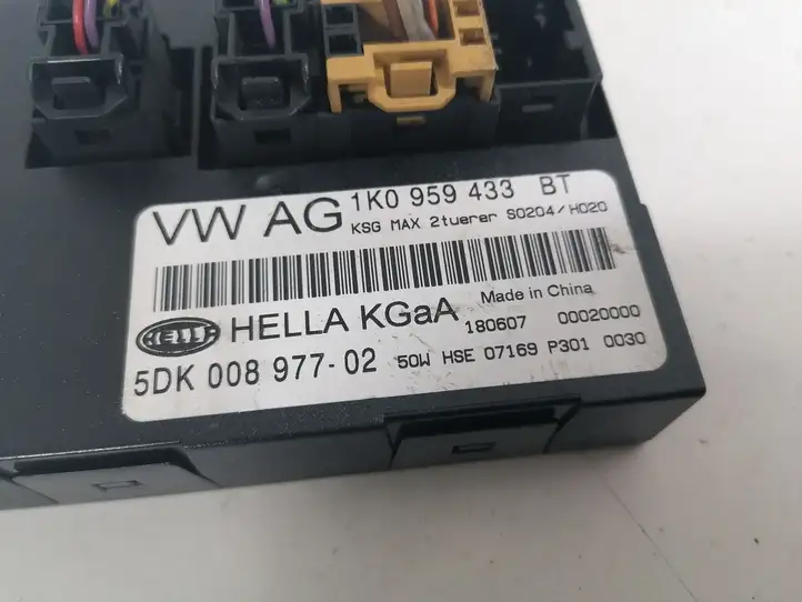 Volkswagen Touran I (2003 - 2010) 1K0959433BT Модуль комфорта — фото 2