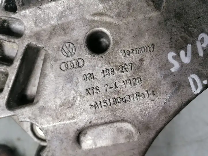 Skoda Superb B6 (3T) (2008 - 2015) 03L199207 Кронштейн двигателя — фото 2