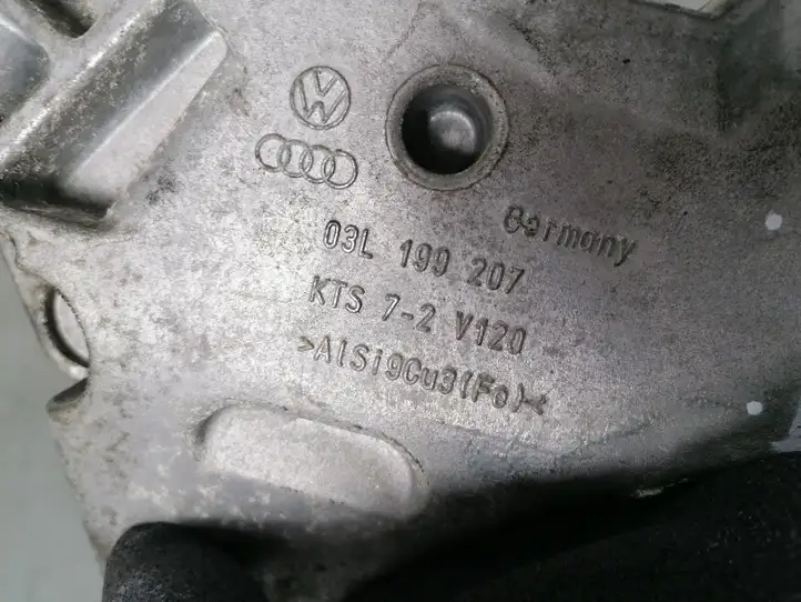 Volkswagen PASSAT CC (2008 - 2012) 03L199207 Кронштейн двигателя — фото 3