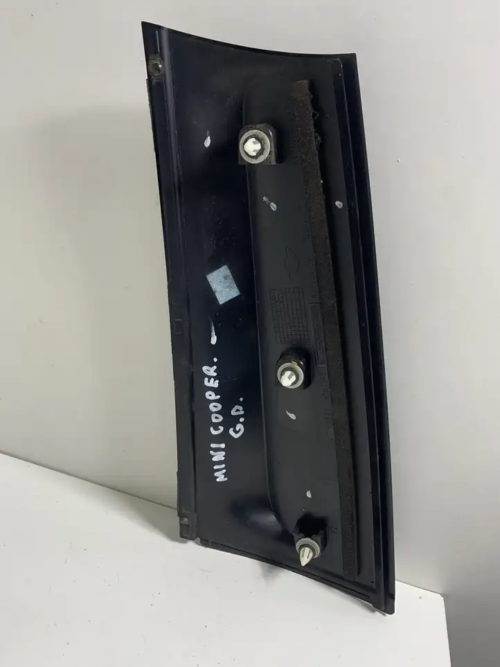 Mini Cooper Countryman R60 (2010 - 2016) 51139801548 Накладка стекла задней двери — фото 2