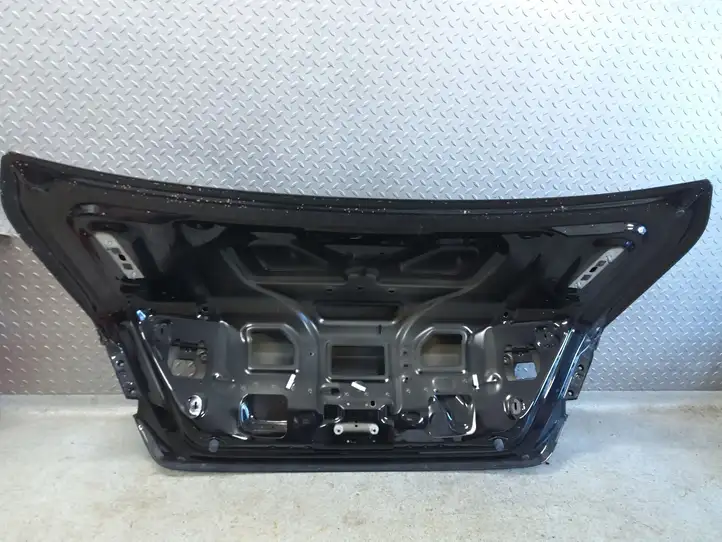 Audi A8 S8 D4 4H (2010 - 2014) 4H0827023B Крышка багажника — фото 6