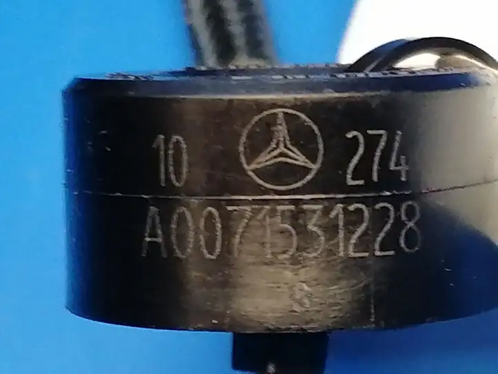 Mercedes-Benz Sprinter W906 (2006 - 2018) A0071531228 Датчик детонации — фото 4