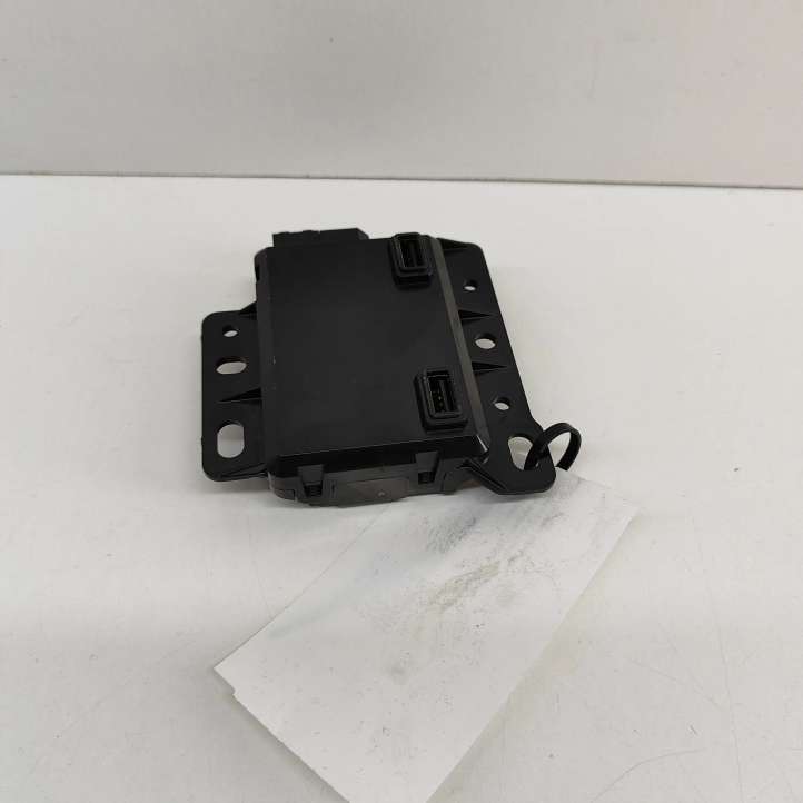 Tesla Model 3 (2017 - 2023)  109329500A Блок управления USB