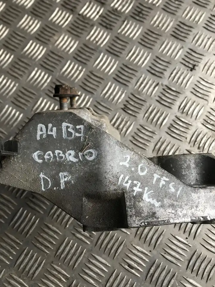 Audi A4 S4 B8 8K (2007 - 2011) 8E0199352N Кронштейн двигателя — фото 5