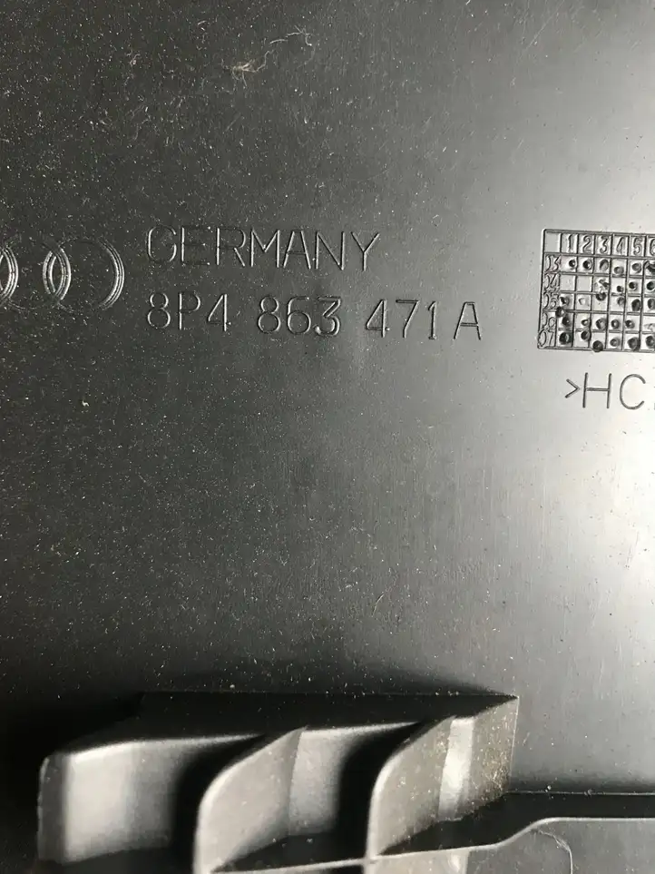 Audi A3/S3 8P (2008 - 2013) 8P4863471A Отделка порога багажника — фото 2