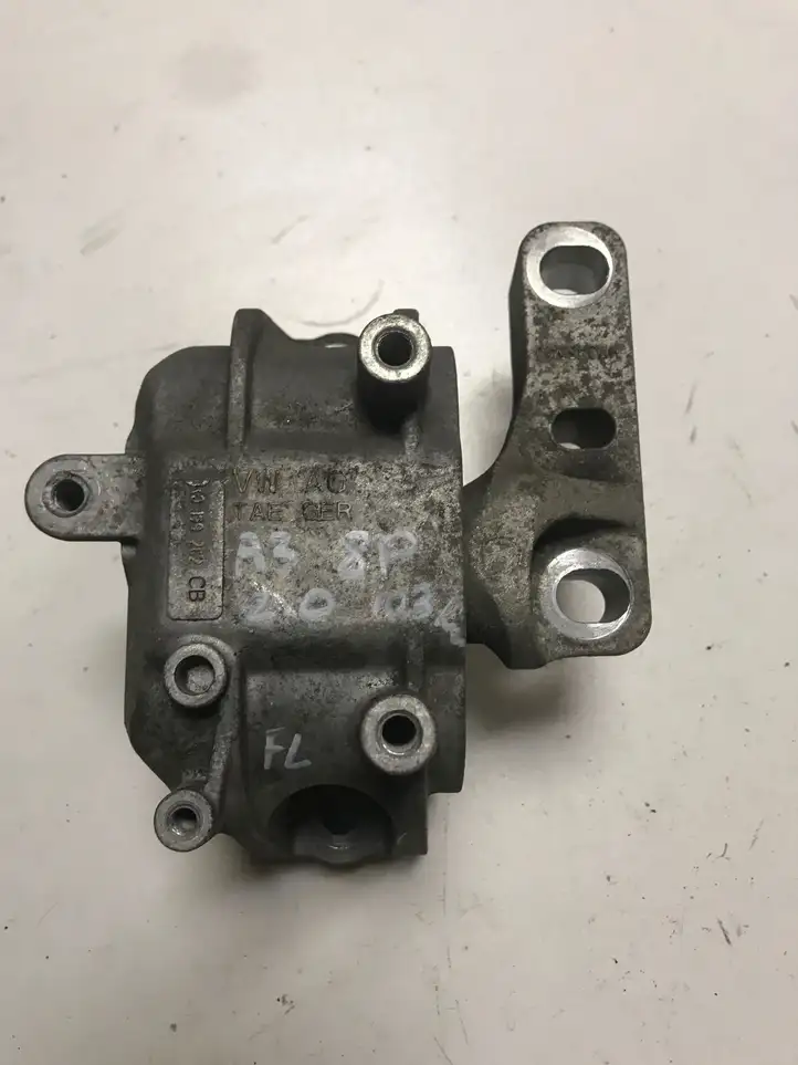 Audi A3/S3 8P (2008 - 2013) 1K0199262CB Опора двигателя — фото 1