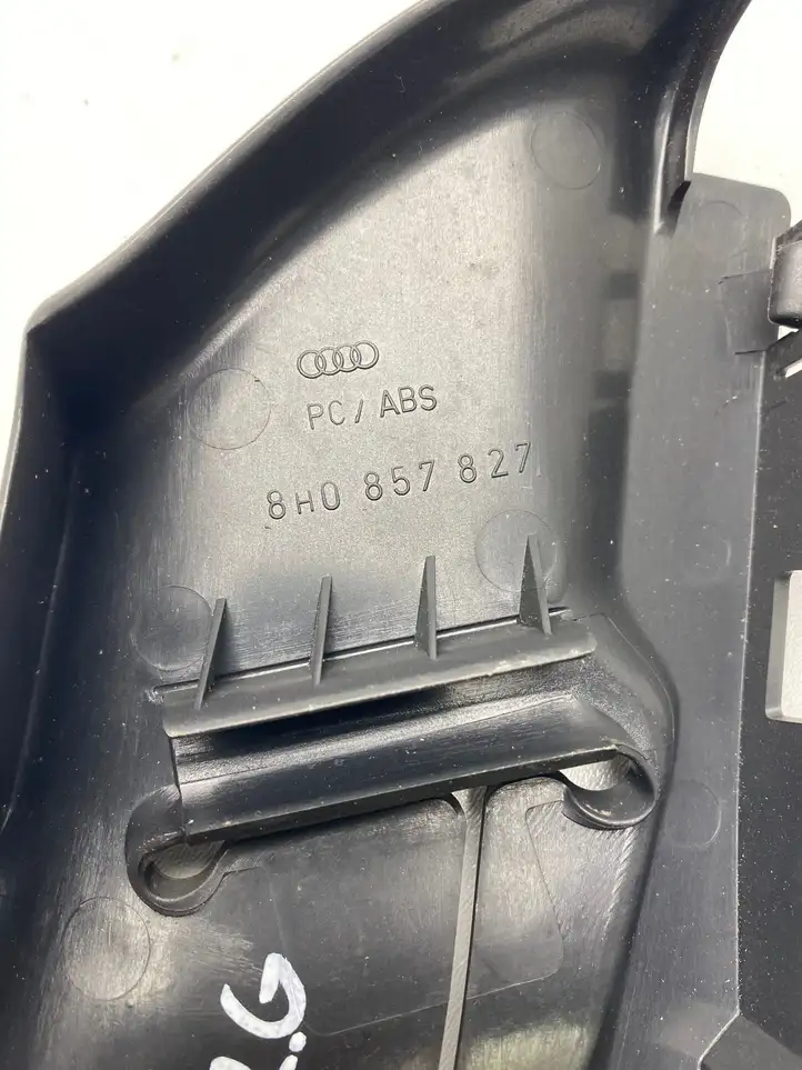 Audi A4 S4 B7 8E 8H (2004 - 2009) 8H0857827 Накладка ремня безопасности — фото 2