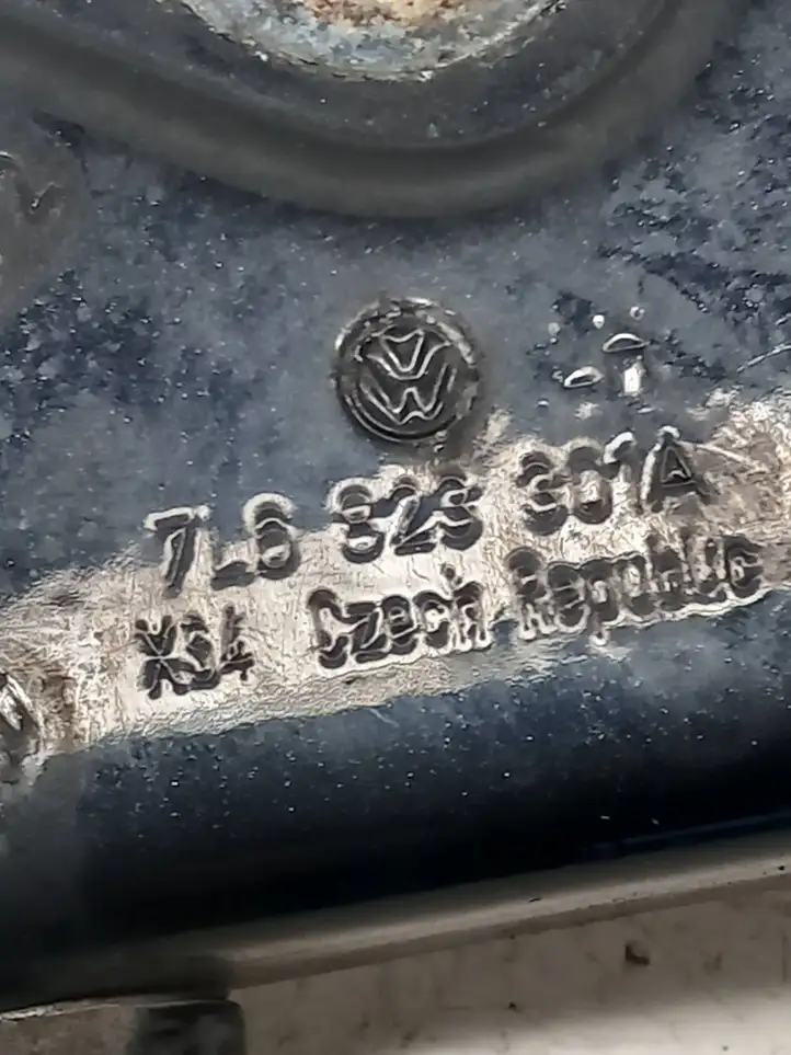 Volkswagen Touareg I (2002 - 2010) 7L6823301A Петли капота — фото 2