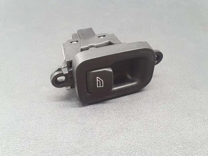 Volvo V50 (2004 - 2008) 30774163 Кнопка стеклоподъемников — фото 2