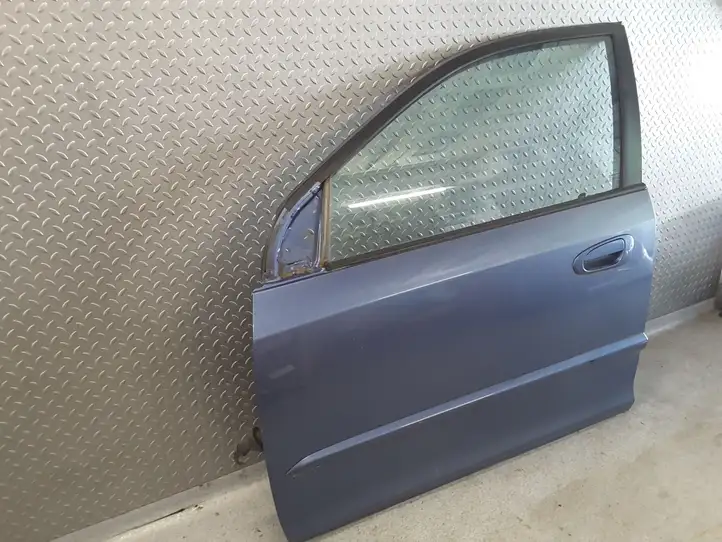 Honda Civic (2001 - 2005) Дверь — фото 3