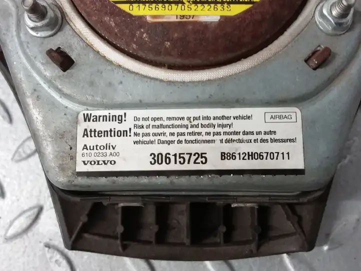 Volvo V50 (2004 - 2008) 30615725 Подушка безопасности руля — фото 4