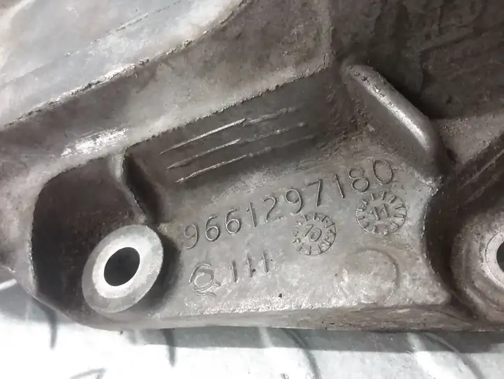 Mitsubishi Outlander (2007 - 2012) 9661297180 Кронштейн генератора — фото 4