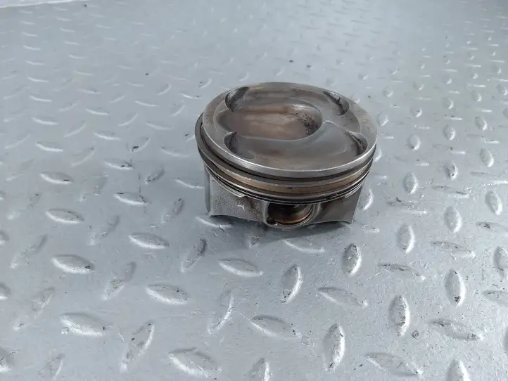 Land Rover Range Rover Evoque L538 (2015 - 2018) LR030748 Поршни двигателя — фото 2