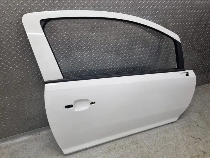 Opel Corsa D (2010 - 2014) Дверь — фото 1