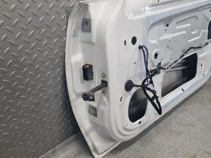 Opel Corsa D (2010 - 2014) Дверь — фото 8