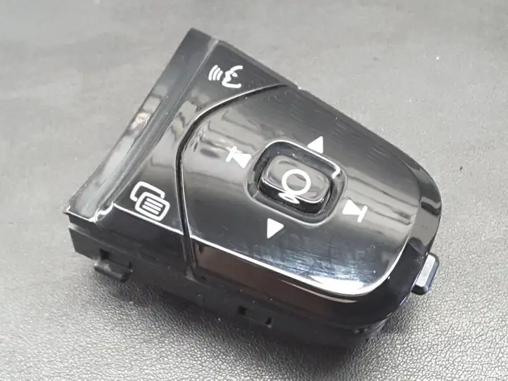 Volvo XC90 (2014 - 2019) 31443499 Кнопки на рулевом колесе — фото 2