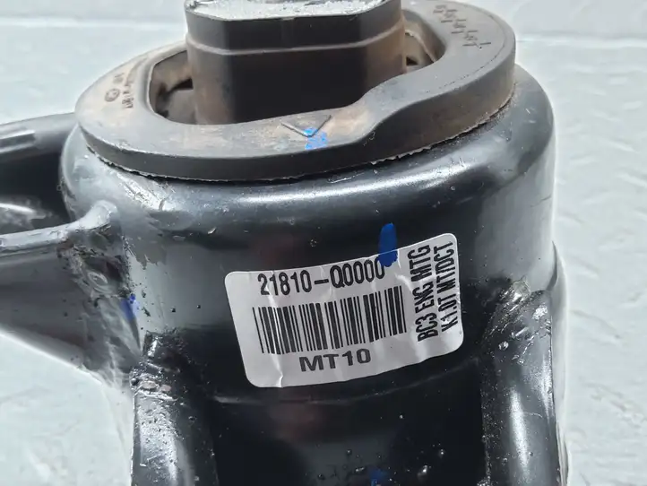 Hyundai i20 (BC3 BI3) (2020 - ) 21810Q0000 Опора двигателя — фото 3