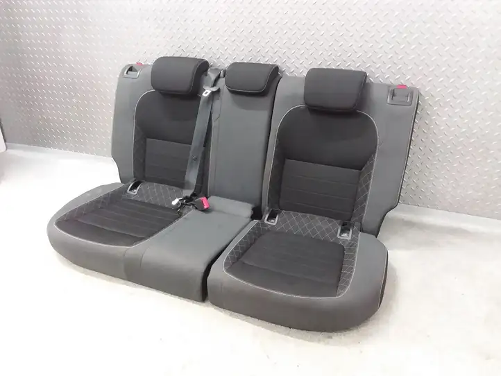 Skoda Fabia Mk3 (NJ) (2015 - 2021) 6V0885376H Второй ряд сидений — фото 2