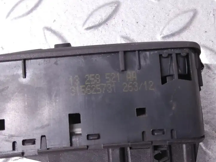 Opel Corsa D (2010 - 2014) 13258521 Блок кнопок стеклоподъемников — фото 2