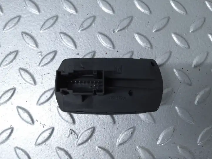 Opel Corsa D (2010 - 2014) 13258521 Блок кнопок стеклоподъемников — фото 4